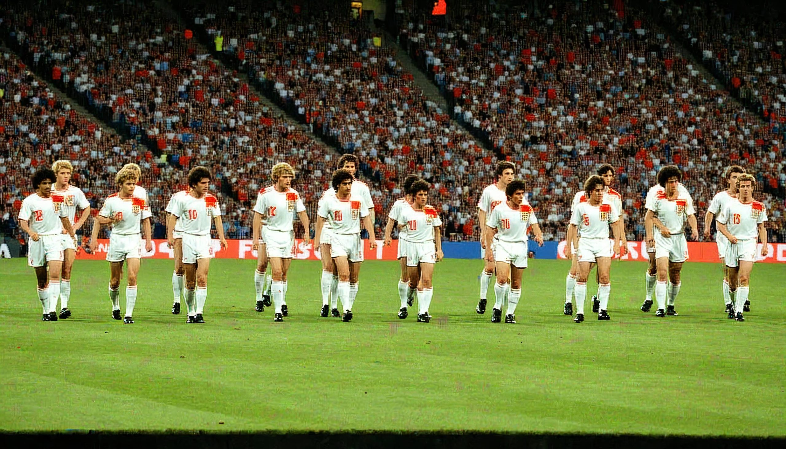 Why are there no names on England jerseys against Belgium? – AS USA